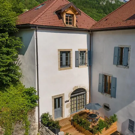 La Maison Du 134 Hébergement de vacances *