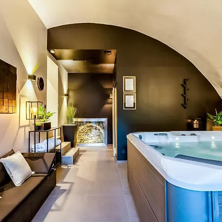Le Chicissime, Coeur Du Village, Lla Selections By Location Annecy * تالوار
